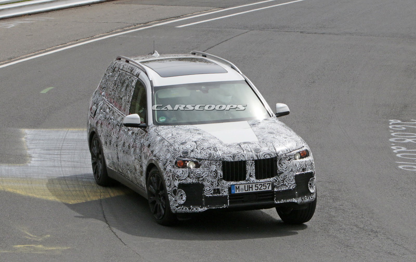 2019 BMW X7 Gets Spied on the Ring