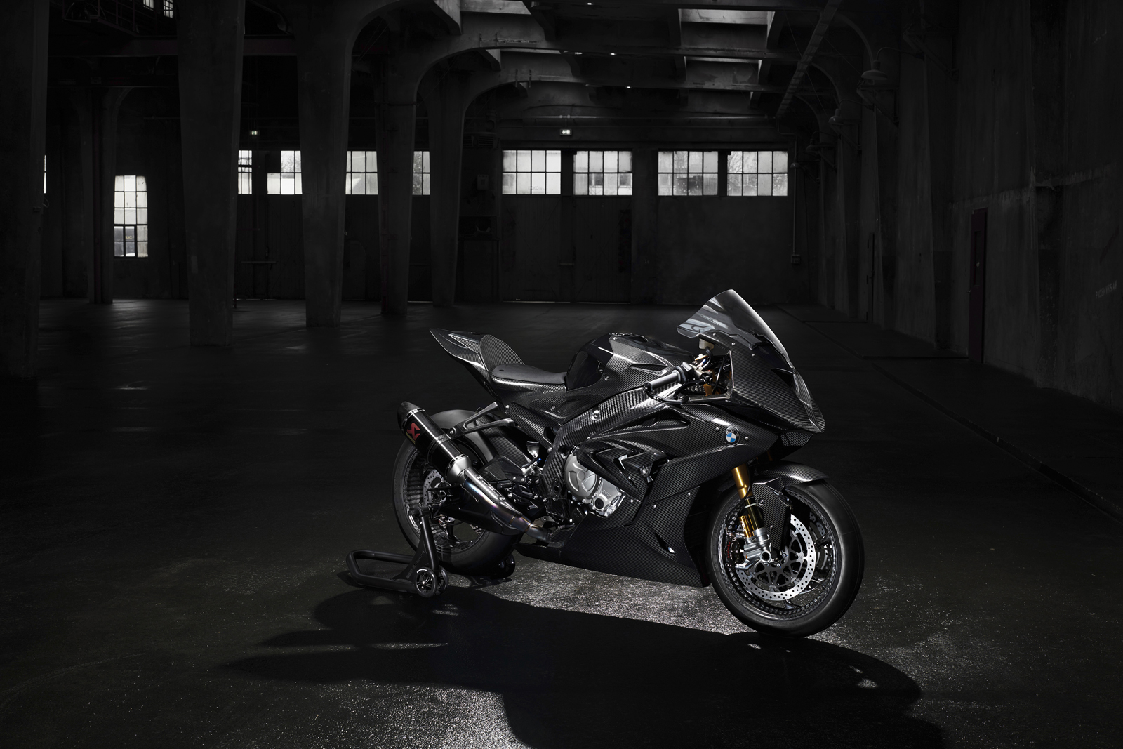 BMW Motorrad Teases HP-4 Race Concept Bike ahead 2016 EICMA