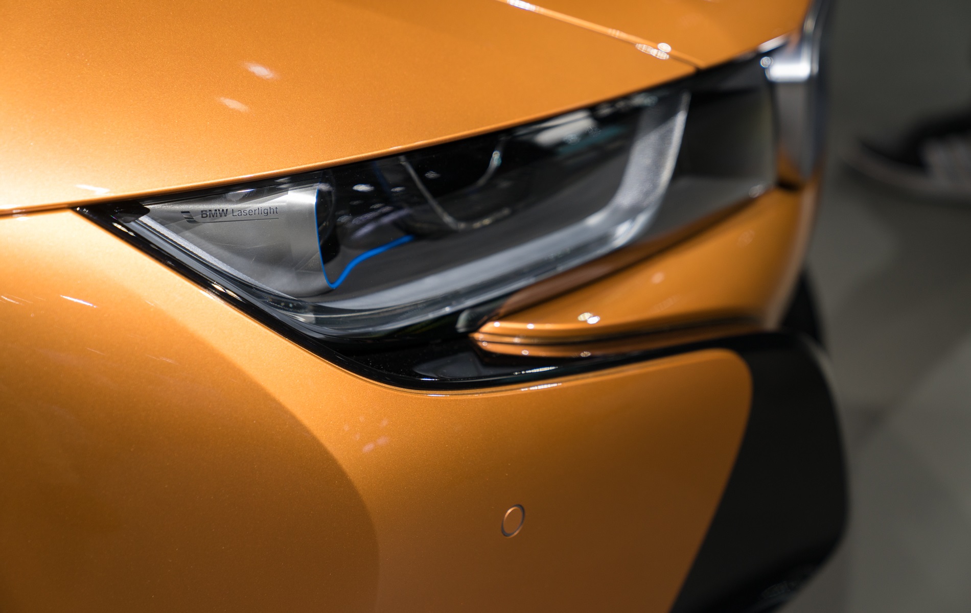 BMW i8 Roadster Presented at LA Auto Show