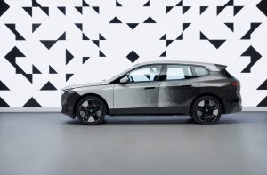 BMW iX Color Changing Paint (2)