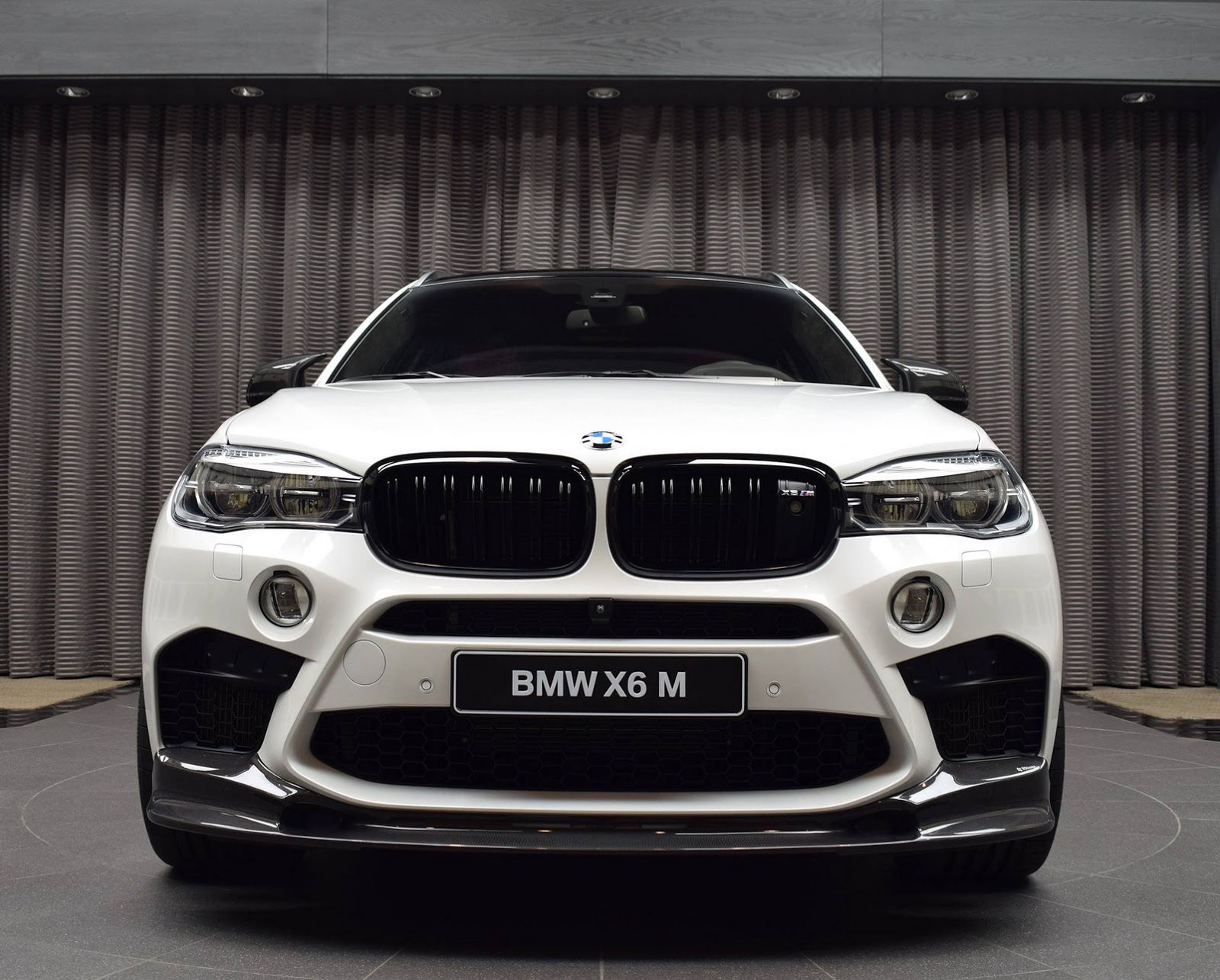 Media Gallery: Tuners Join Forces to Create Tricked-Out BMW X6 M, Gets Final Display in Abu Dhabi