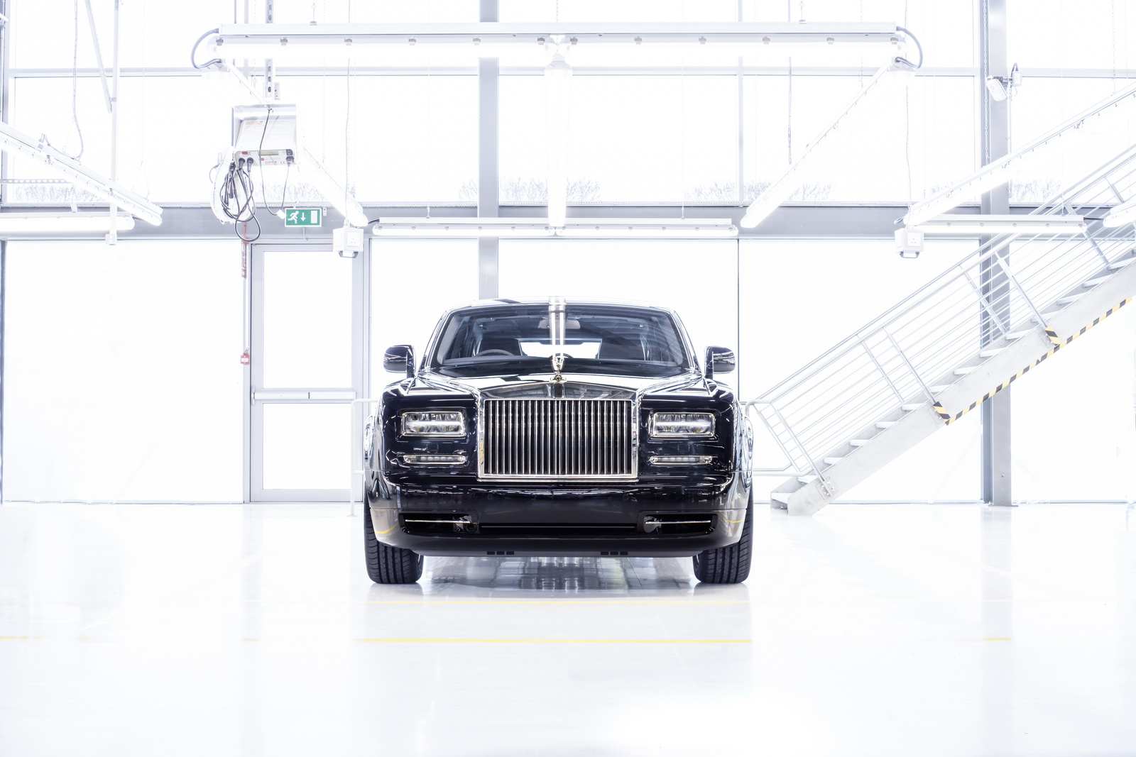 Rolls-Royce Pulls the Plug on Phantom VII, Bespoke Edition Breaks Cover