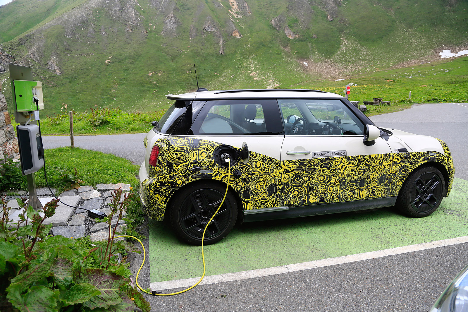 BMW Rolls Out The Electric Mini